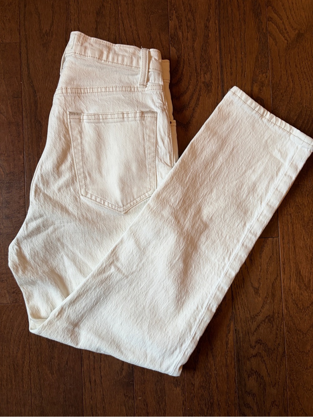 Abercrombie Curve Love Ultra High Rise Ankle Straight Jeans - Ivory